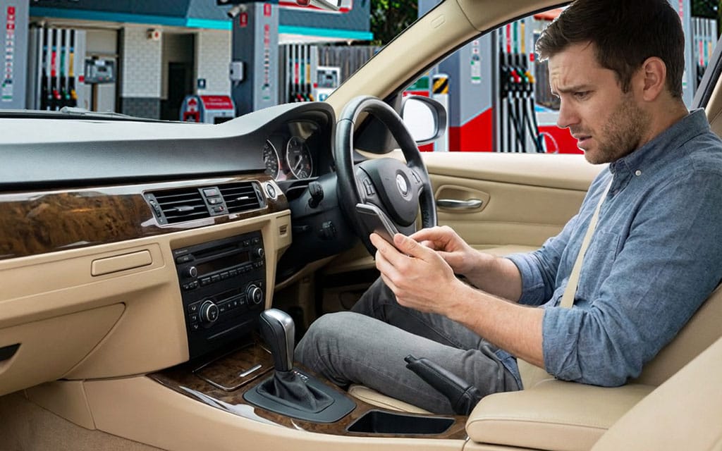 Owner Of Rooted 2010 BMW 3-Series Checks To See Which Credit Card Has Room For A Tank Of E10