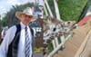 Katter Under Fire From Green Groups After Feeding A 1.2kg Roll Of Devon To A Giraffe At Australia Zoo