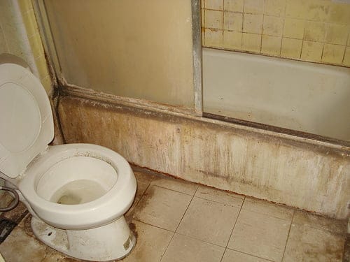 Sally's sharehouse bathroom is a sad state of affairs