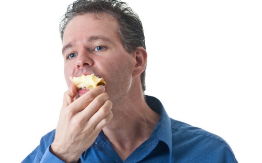 Local Dad Eats Entire Apple Core As If It's Wartime — The ...